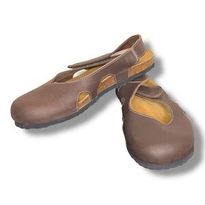 Size 10.5 Sanosan Brown Leather Kathleen Ankle Strap Clog Boho Outdoor Sandal